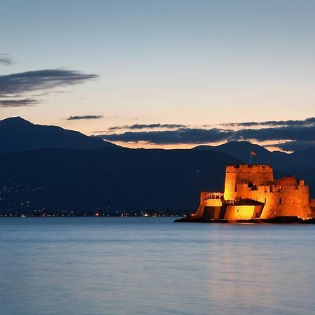 Cozy Apartment In Nafplio Old Town Екстериор снимка