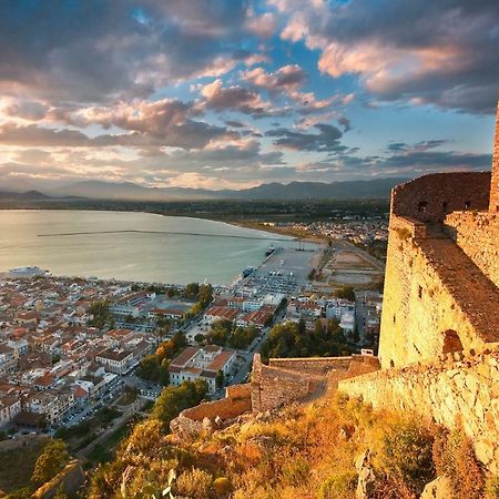 Cozy Apartment In Nafplio Old Town Екстериор снимка