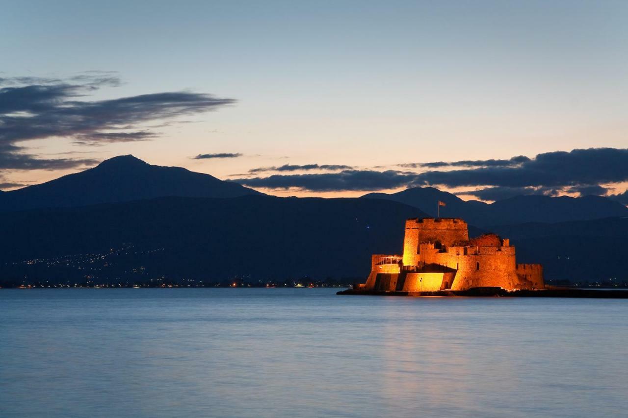 Cozy Apartment In Nafplio Old Town Екстериор снимка