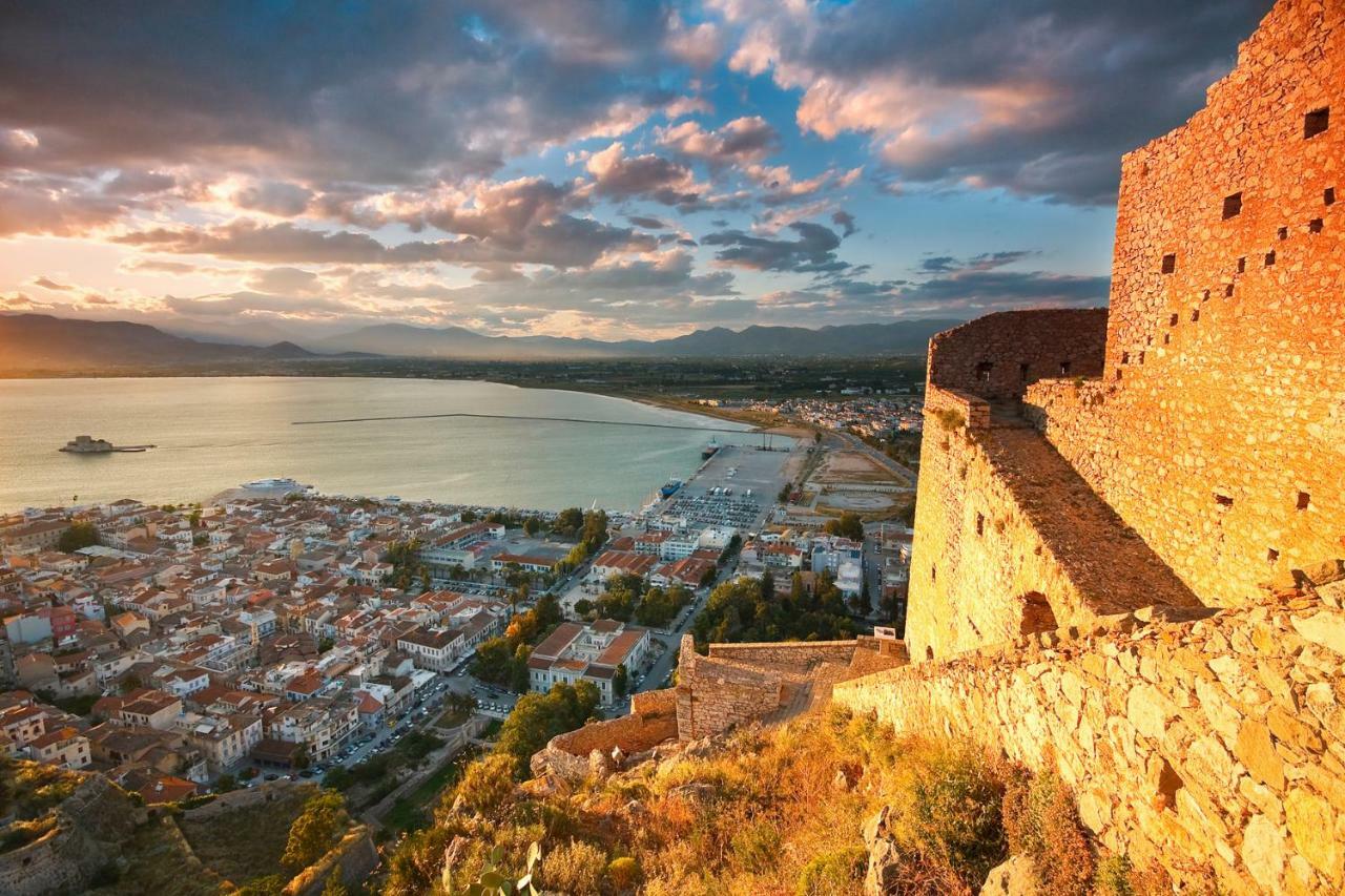 Cozy Apartment In Nafplio Old Town Екстериор снимка